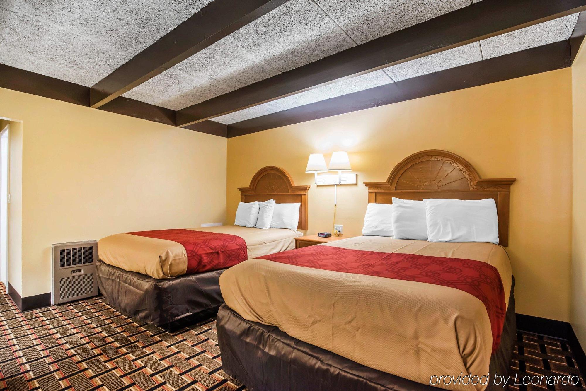 Econo Lodge ニューパルツ エクステリア 写真