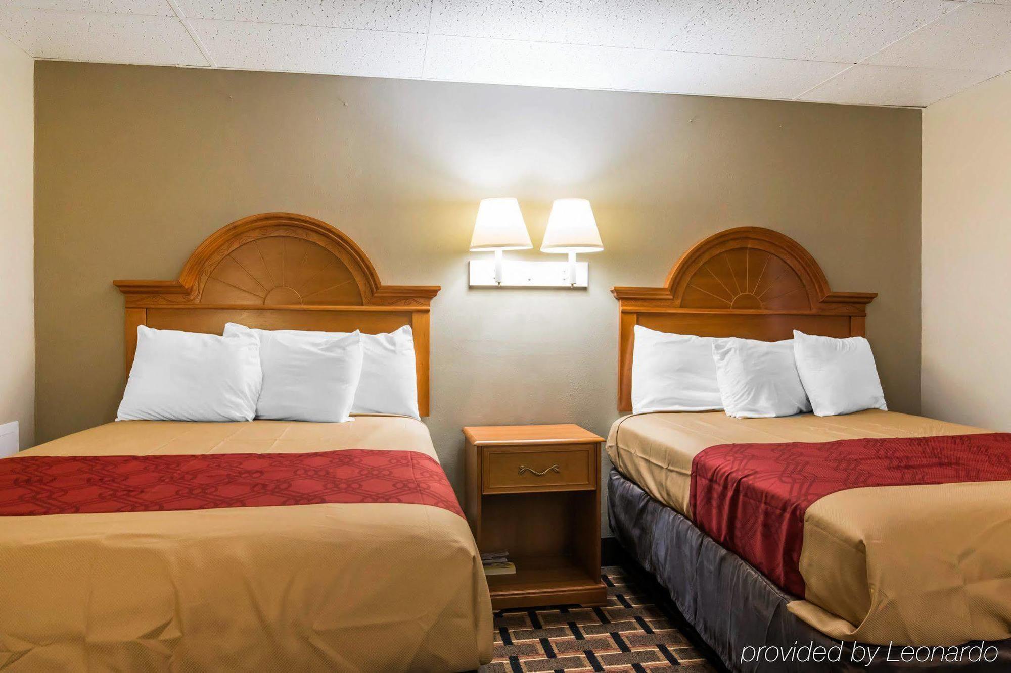 Econo Lodge ニューパルツ エクステリア 写真