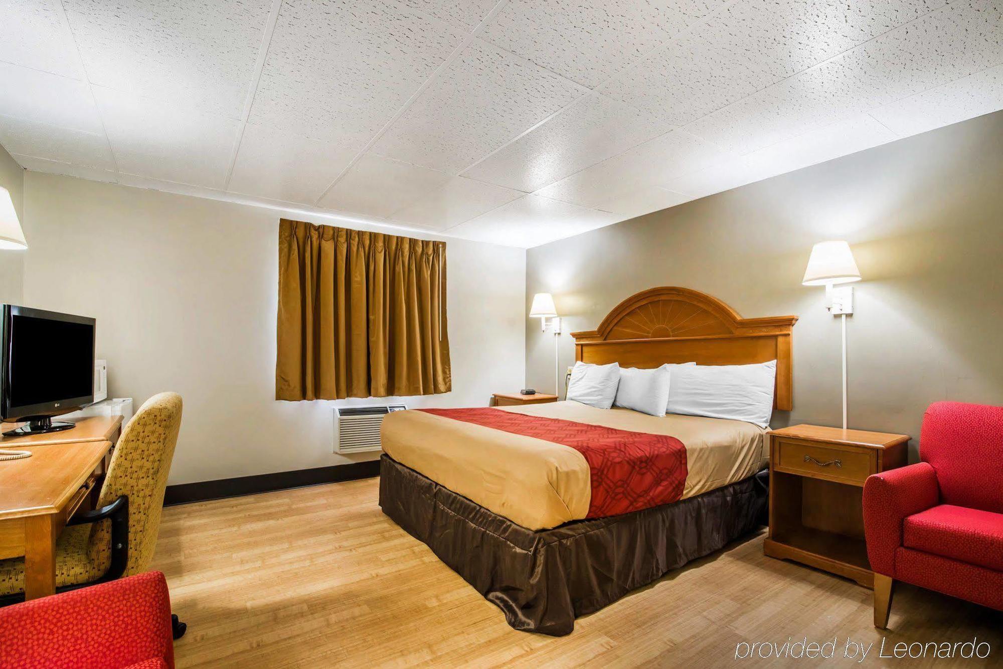 Econo Lodge ニューパルツ エクステリア 写真