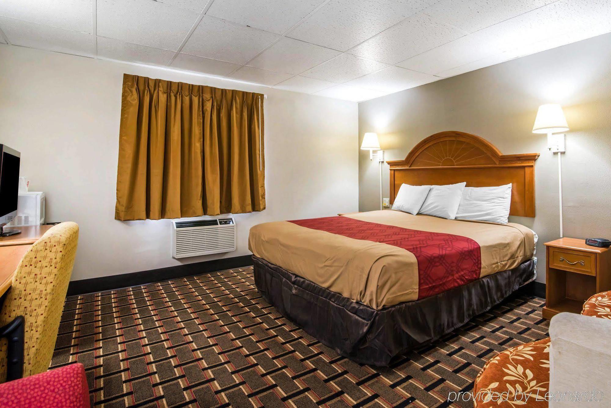Econo Lodge ニューパルツ エクステリア 写真