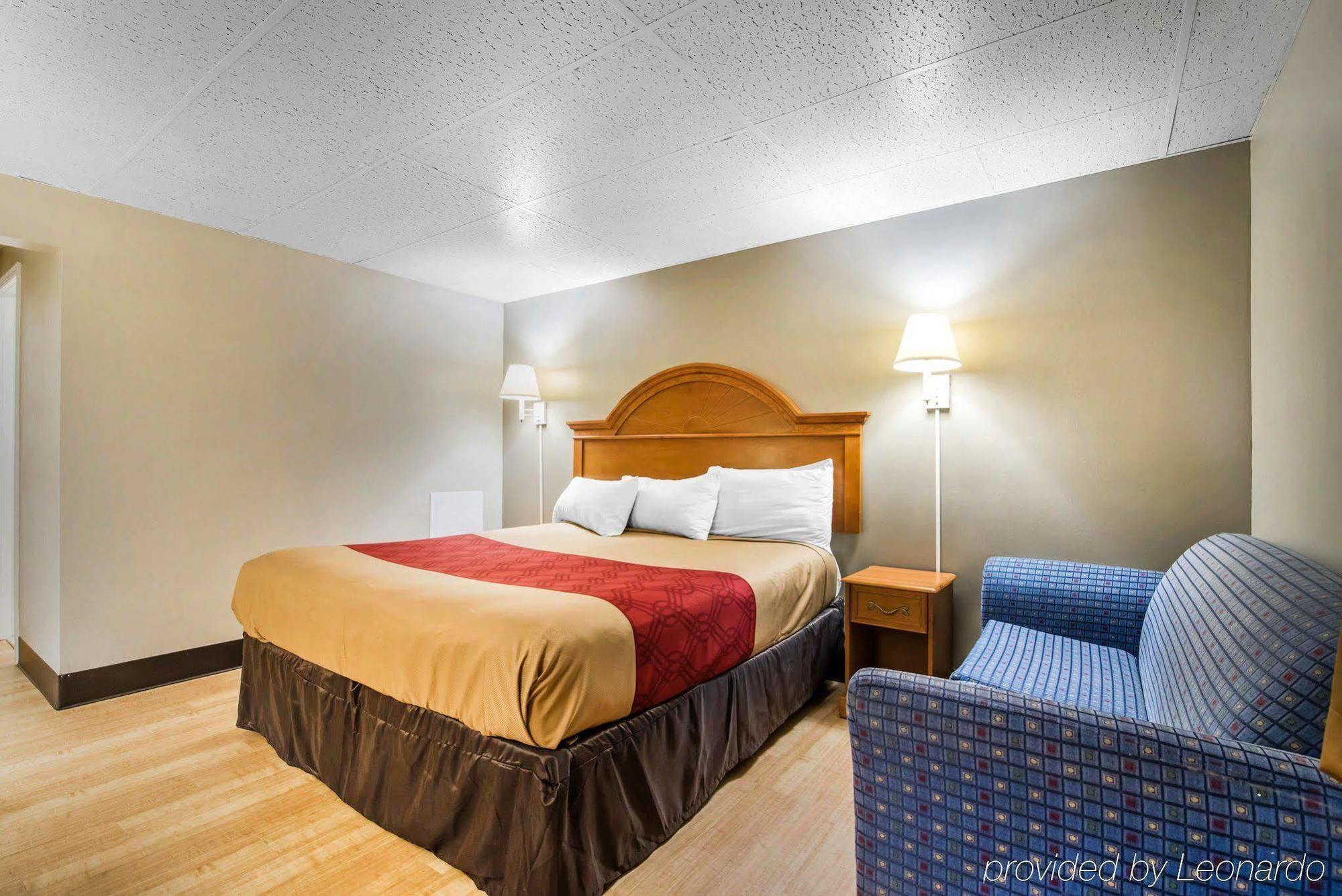 Econo Lodge ニューパルツ エクステリア 写真