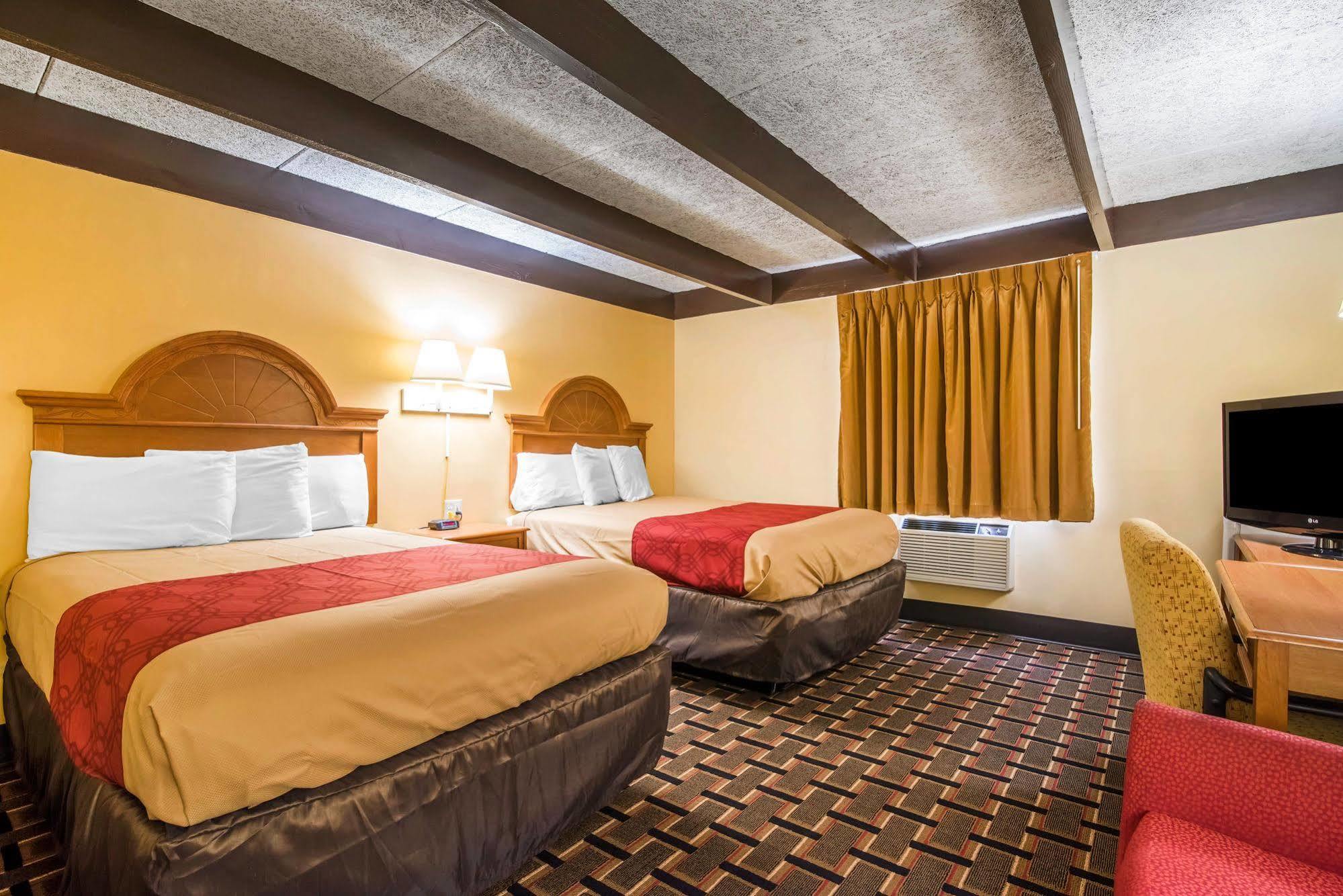 Econo Lodge ニューパルツ エクステリア 写真