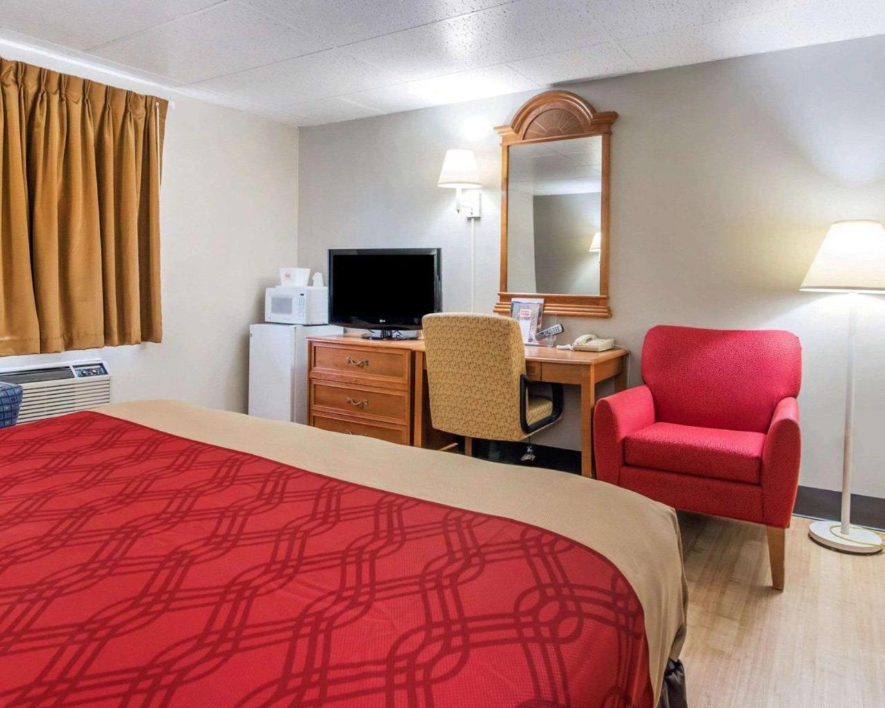 Econo Lodge ニューパルツ エクステリア 写真