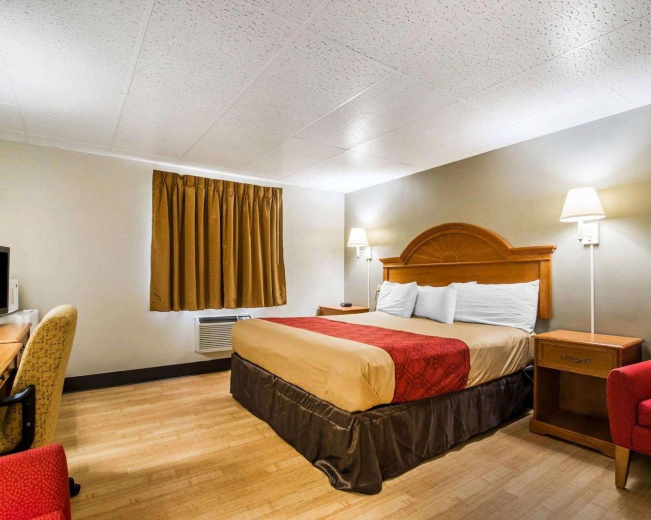 Econo Lodge ニューパルツ エクステリア 写真