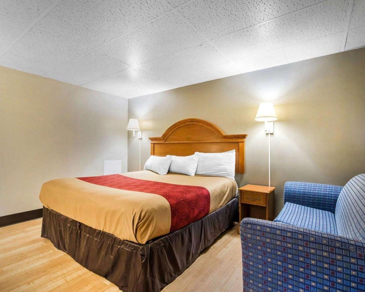 Econo Lodge ニューパルツ エクステリア 写真