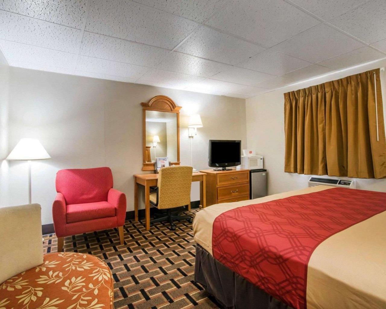 Econo Lodge ニューパルツ エクステリア 写真